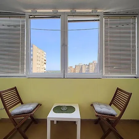Big Cozy Near The Beach/center * Pula