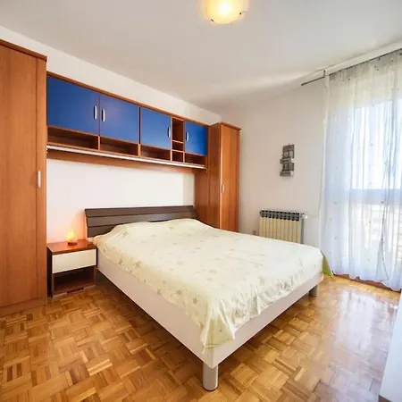 Big Cozy Near The Beach/center * Pola